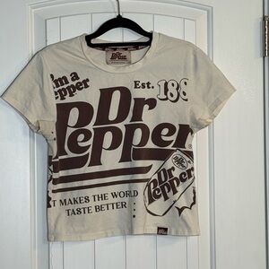 Dr Pepper Women's Short Sleeve Tee - Size Medium